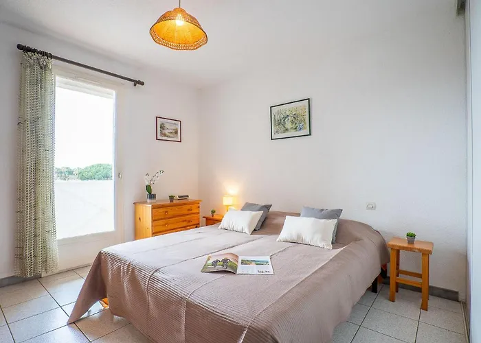 Le Clos De St Cyprien-6 By Interhome